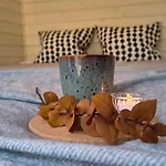 Lapland Landscape With Nature View, Sauna, Fireplace & Kitchen, Yllaes, Aekaeslompolo, Riverside Village 샬레 Äkäslompolo