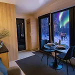 Lapland Landscape With Nature View, Sauna, Fireplace & Kitchen, Yllaes, Aekaeslompolo, Riverside Village Chalet Äkäslompolo