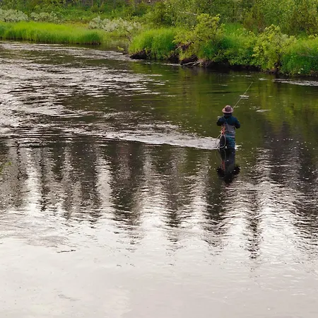 Lapland Landscape With Nature View, Sauna, Fireplace & Kitchen, Yllaes, Aekaeslompolo, Riverside Village Äkäslompolo