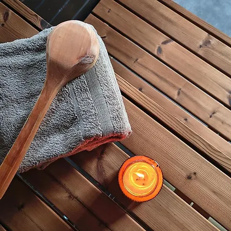 Lapland Landscape With Nature View, Sauna, Fireplace & Kitchen, Yllaes, Aekaeslompolo, Riverside Village *