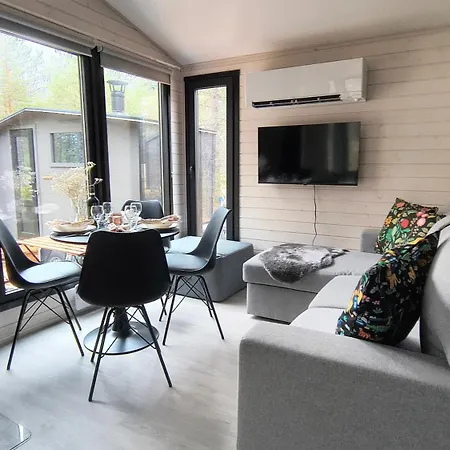 Lapland Landscape With Nature View, Sauna, Fireplace & Kitchen, Yllaes, Aekaeslompolo, Riverside Village *