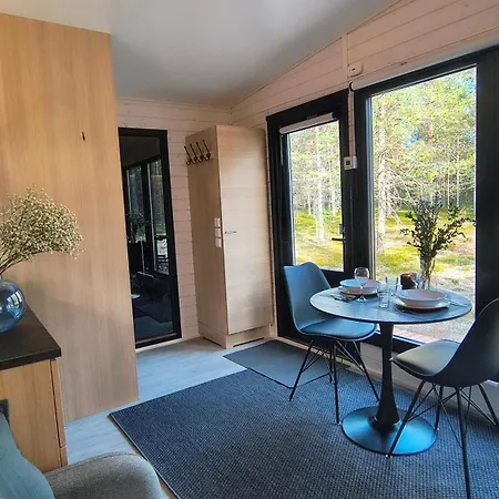 Lapland Landscape With Nature View, Sauna, Fireplace & Kitchen, Yllaes, Aekaeslompolo, Riverside Village * Экясломполо