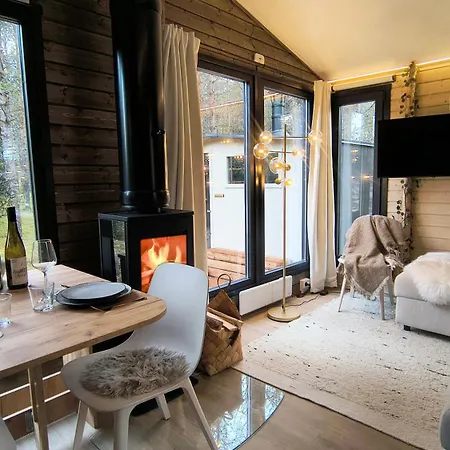 Lapland Landscape With Nature View, Sauna, Fireplace & Kitchen, Yllaes, Aekaeslompolo, Riverside Village *