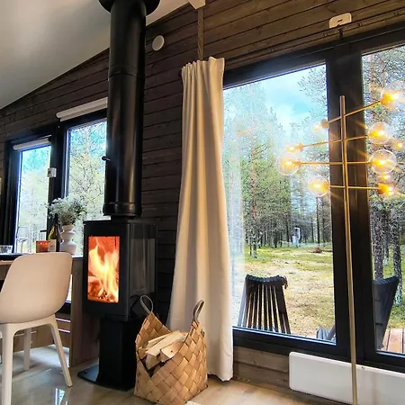 Шале Lapland Landscape With Nature View, Sauna, Fireplace & Kitchen, Yllaes, Aekaeslompolo, Riverside Village