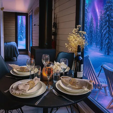 Lapland Landscape With Nature View, Sauna, Fireplace & Kitchen, Yllaes, Aekaeslompolo, Riverside Village 木屋