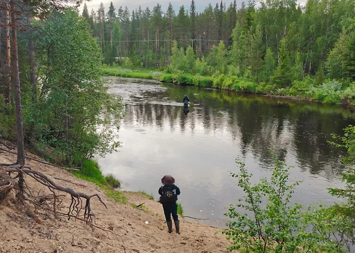 Lapland Landscape With Nature View, Sauna, Fireplace & Kitchen, Yllaes, Aekaeslompolo, Riverside Village Chalet Äkäslompolo